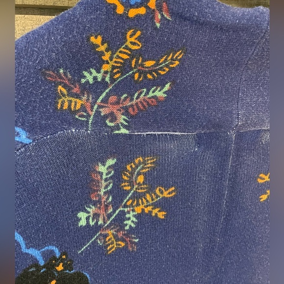Blue floral sleeping on snow waterfall cardigan, size S - Picture 4 of 5